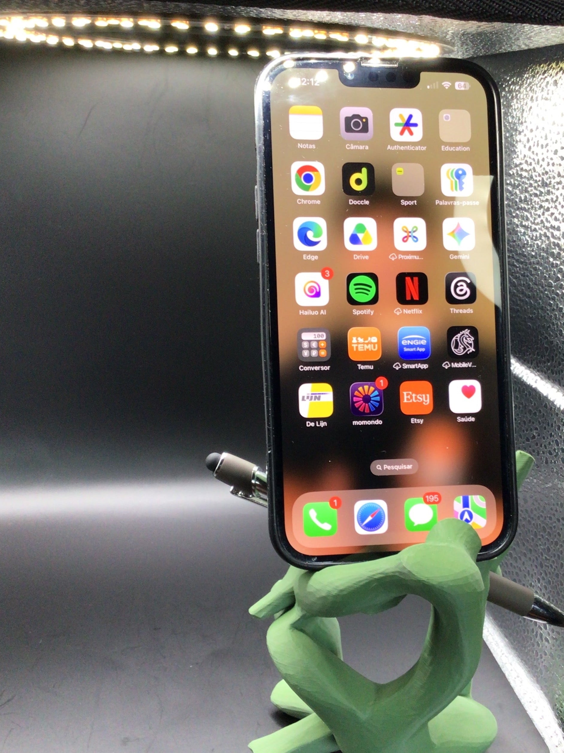 MindFrame 3D Printed Phone & Tablet Stand – 2-in-1 Desk Organizer
