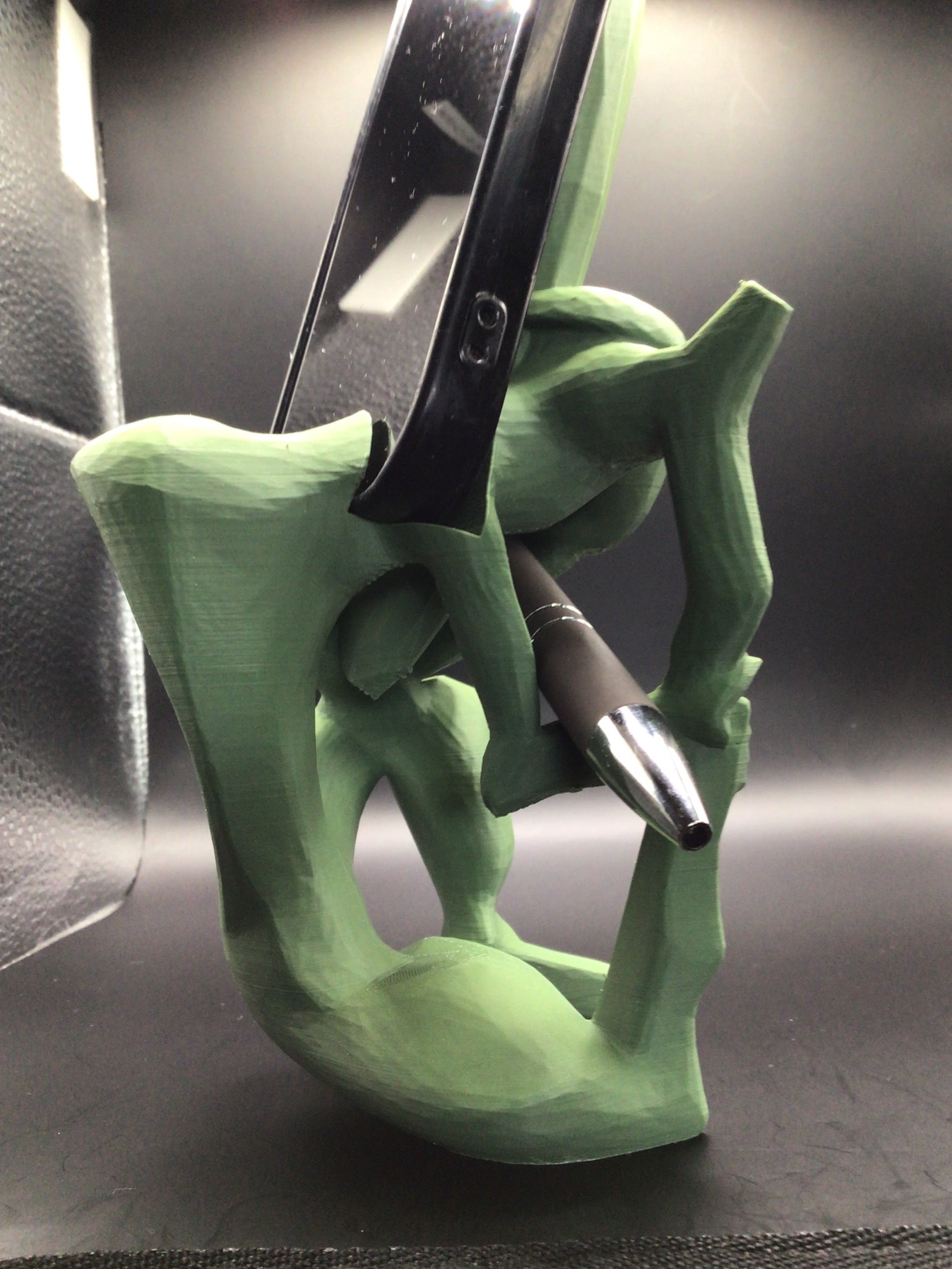 MindFrame 3D Printed Phone & Tablet Stand – 2-in-1 Desk Organizer