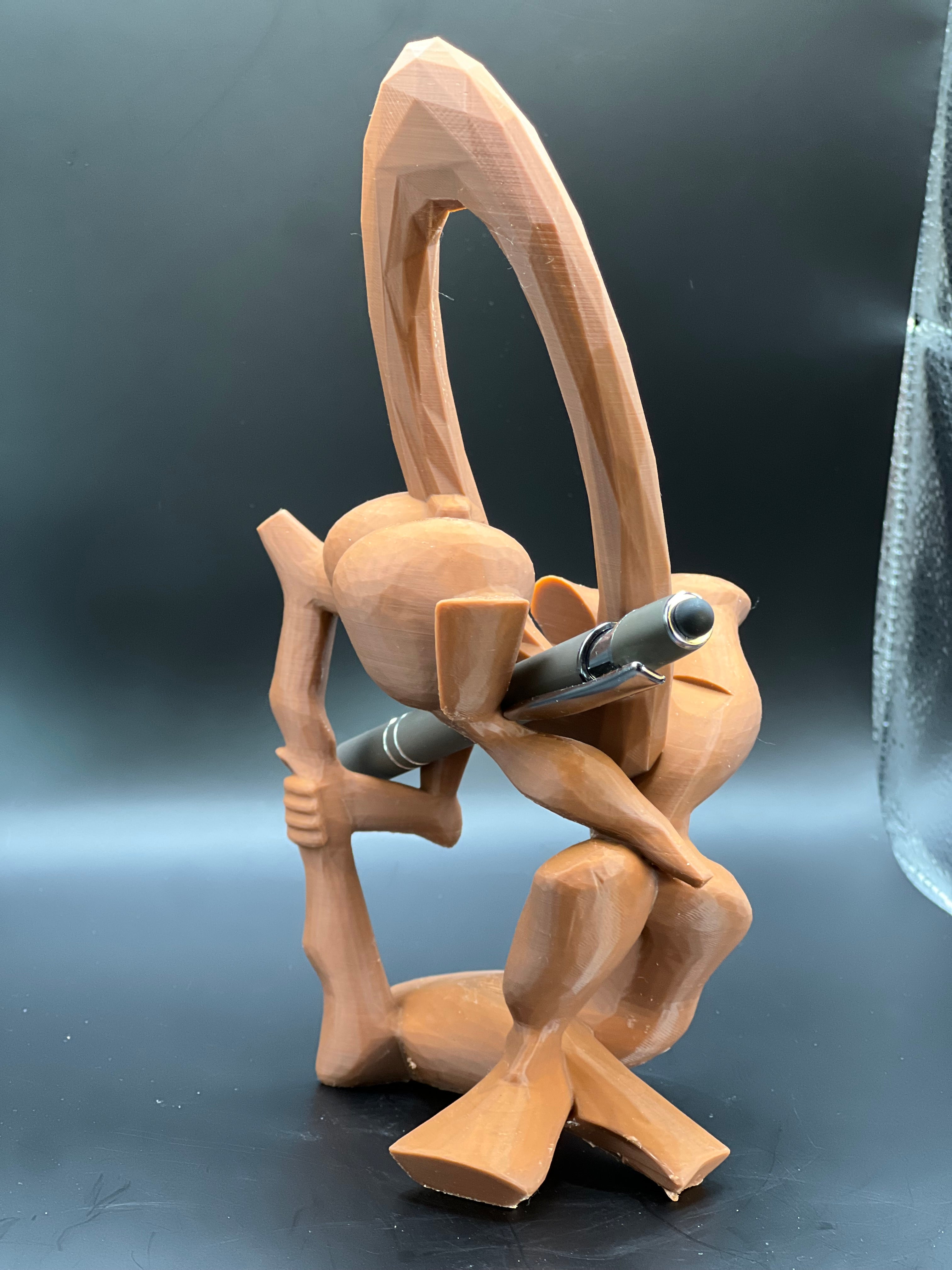 Equilibrist 3D Printed Phone & Tablet Stand – Sculptural Desk Organizer #impressao3d #3dprinting #PhoneStand #PenHolder #DeskOrganizer #3DPrinted #PETG #HomeOffice #Gadget #UniqueDesign #DeskDecor #VintedFinds #EuropeShipping #Handmade