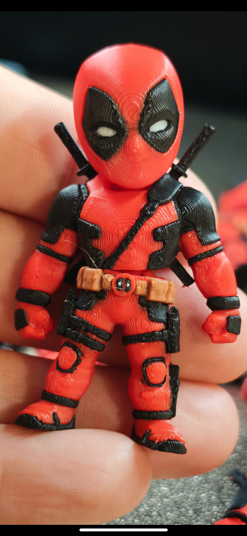 3D Printed Deadpool Keychain – Marvel Antihero Red & Black Keyring Gift