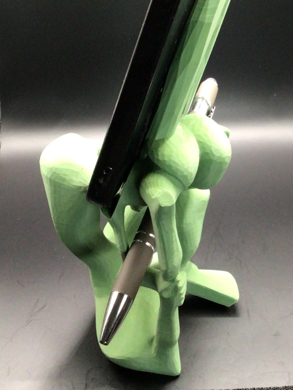 MindFrame 3D Printed Phone & Tablet Stand – 2-in-1 Desk Organizer