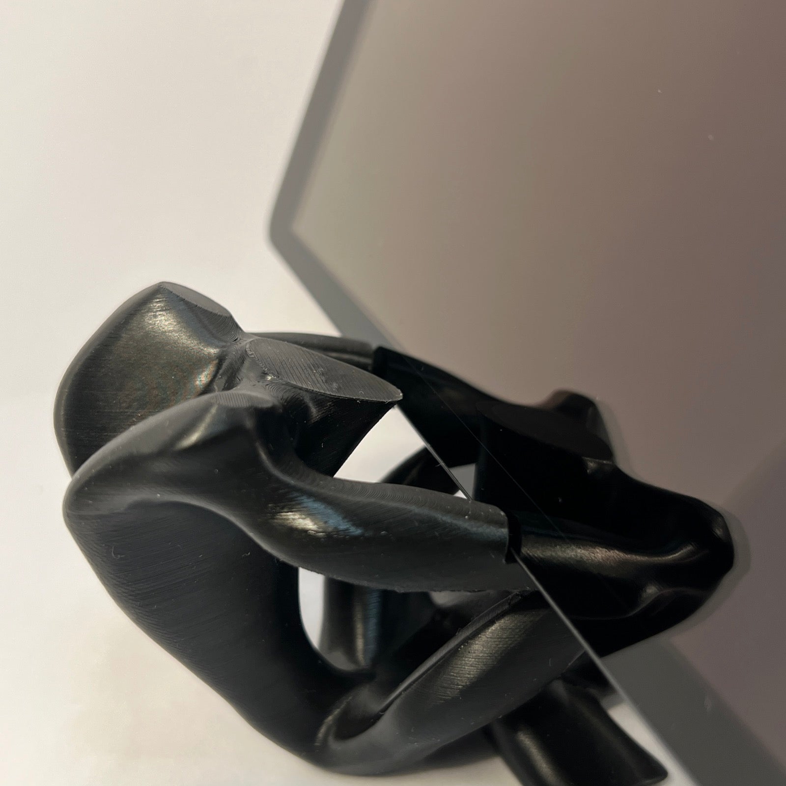 3D-Printed DualShock & Smartphone Dock
